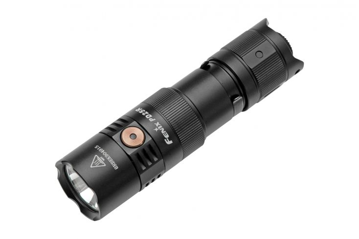 Fenix PD25R zaklamp