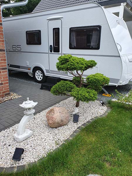 Een kijkje in de caravan van Nancy en Patrick